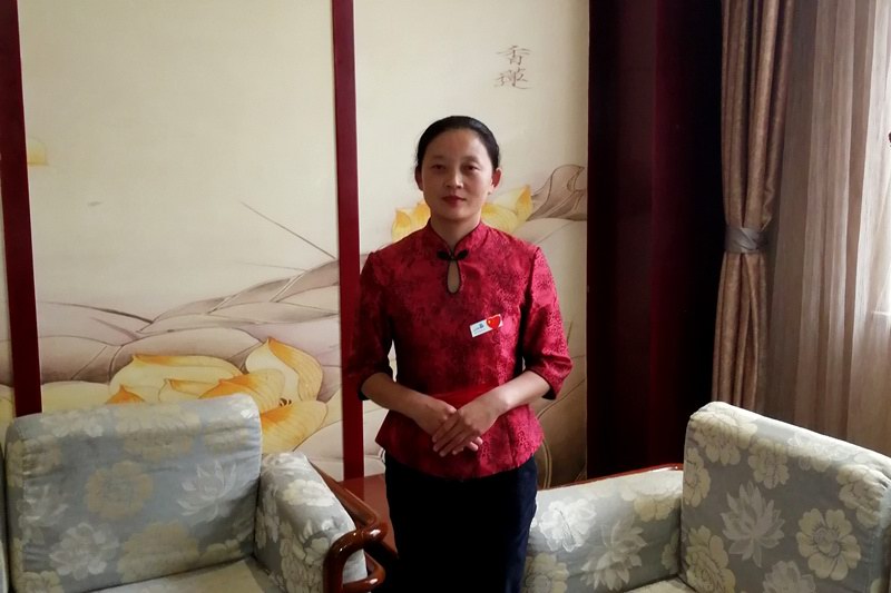 致敬，我親愛(ài)的同事——記迪尼斯伊川店客房員工陳華麗